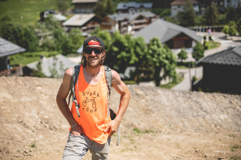 Ben Tex sur le tracé de la coupe du monde de DH 2021