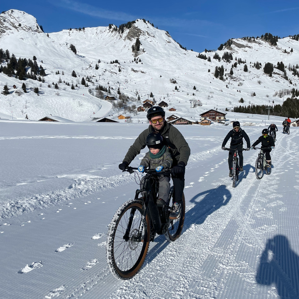 bike-experience-praz-de-lys-sommand-vtt-sur-neige