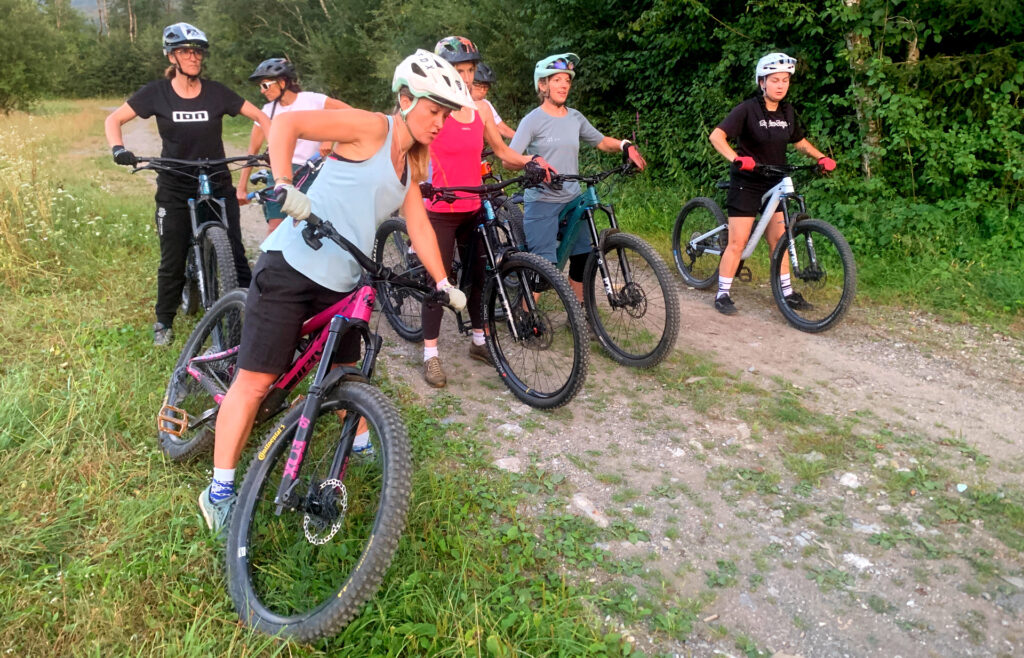 Cours de pilotage pour filles et femmes en Haute-Savoie - Cours de VTT pour femmes