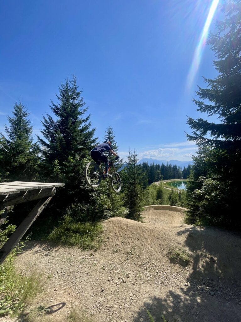 Cours de VTT de descente Portes du Soleil / Les Gets